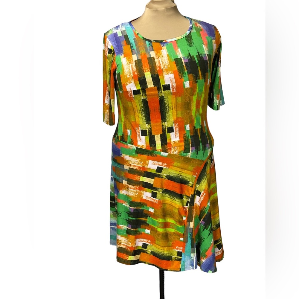 Avenue dress size 18